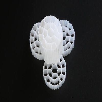 Weißes sich hin- und herbewegendes Perlen-Filtermaterial