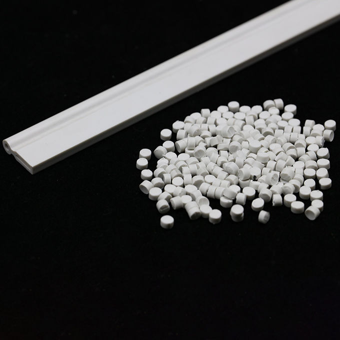 Anti- UV-1.2g/Cm3 bereitete Plastikkörnchen-gewundenes Rohr auf 1