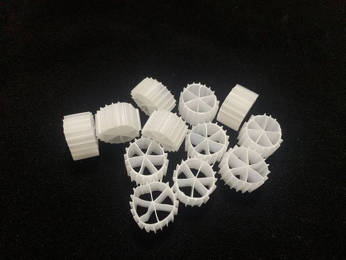 Weiße Biofilm-Reaktoren FDAs 11X7mm für Abwasserbehandlung 0